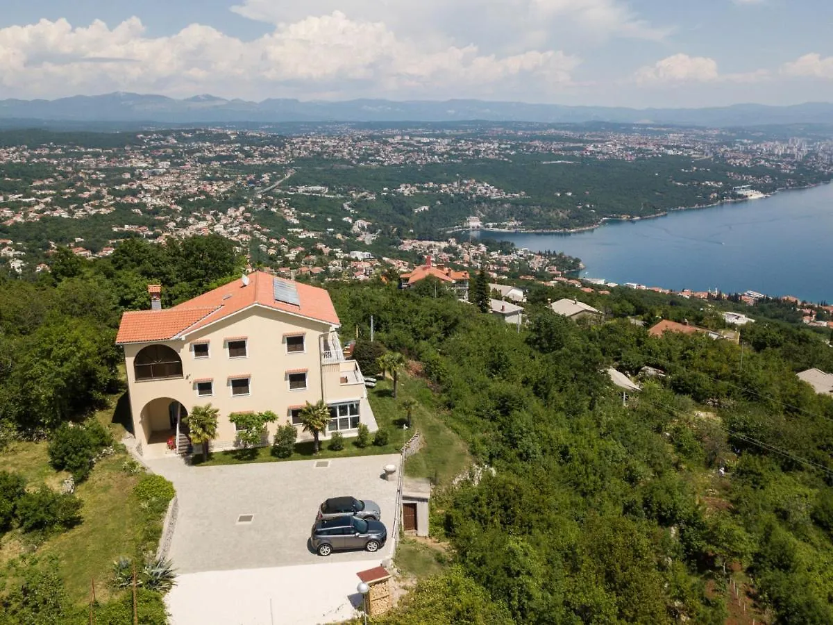 Apartment Bela Vista 5 Rustikales Appartement Volosko