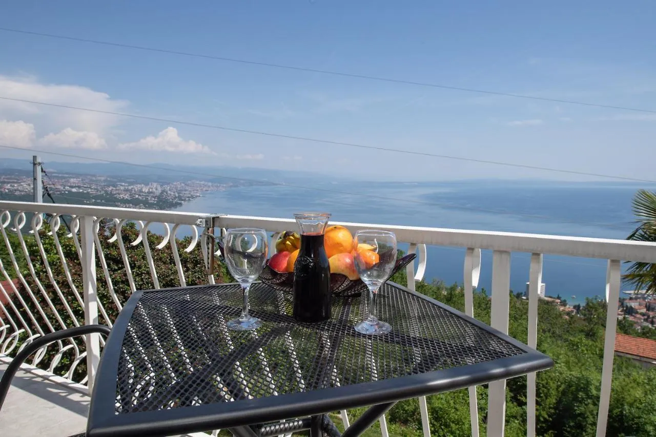 Bela Vista 5 Rustikales Appartement Volosko 0*,  Croatia