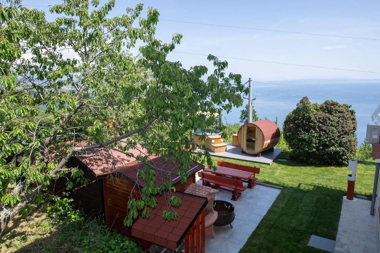 Apartment Bela Vista 5 Rustikales Appartement Volosko Croatia