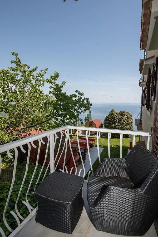 Apartment Bela Vista 5 Rustikales Appartement Volosko Croatia